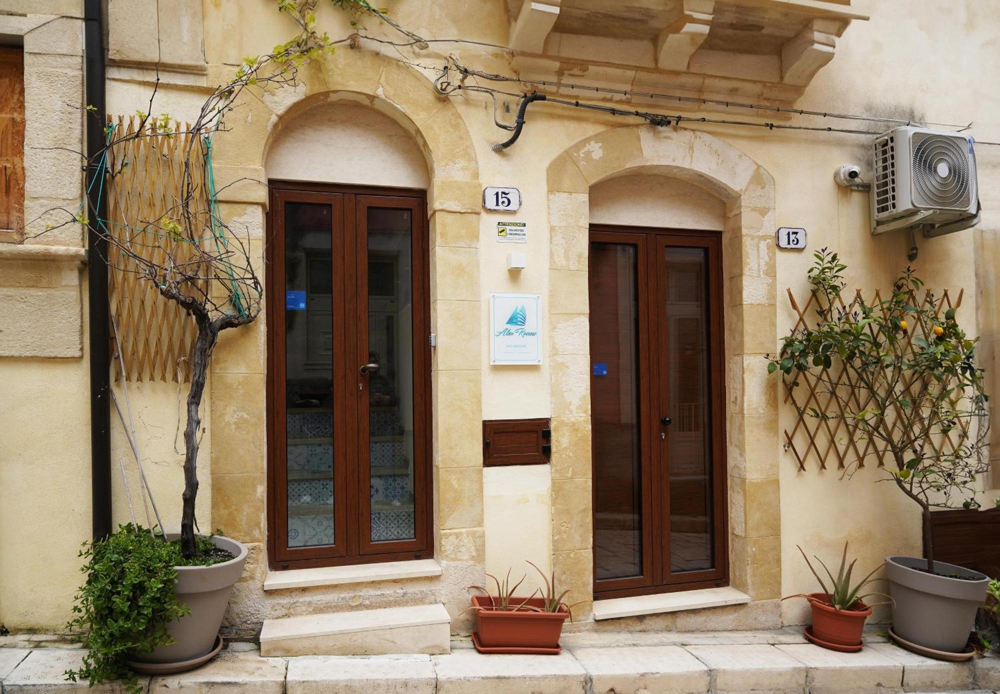 Alex Rooms راغوزا المظهر الخارجي الصورة