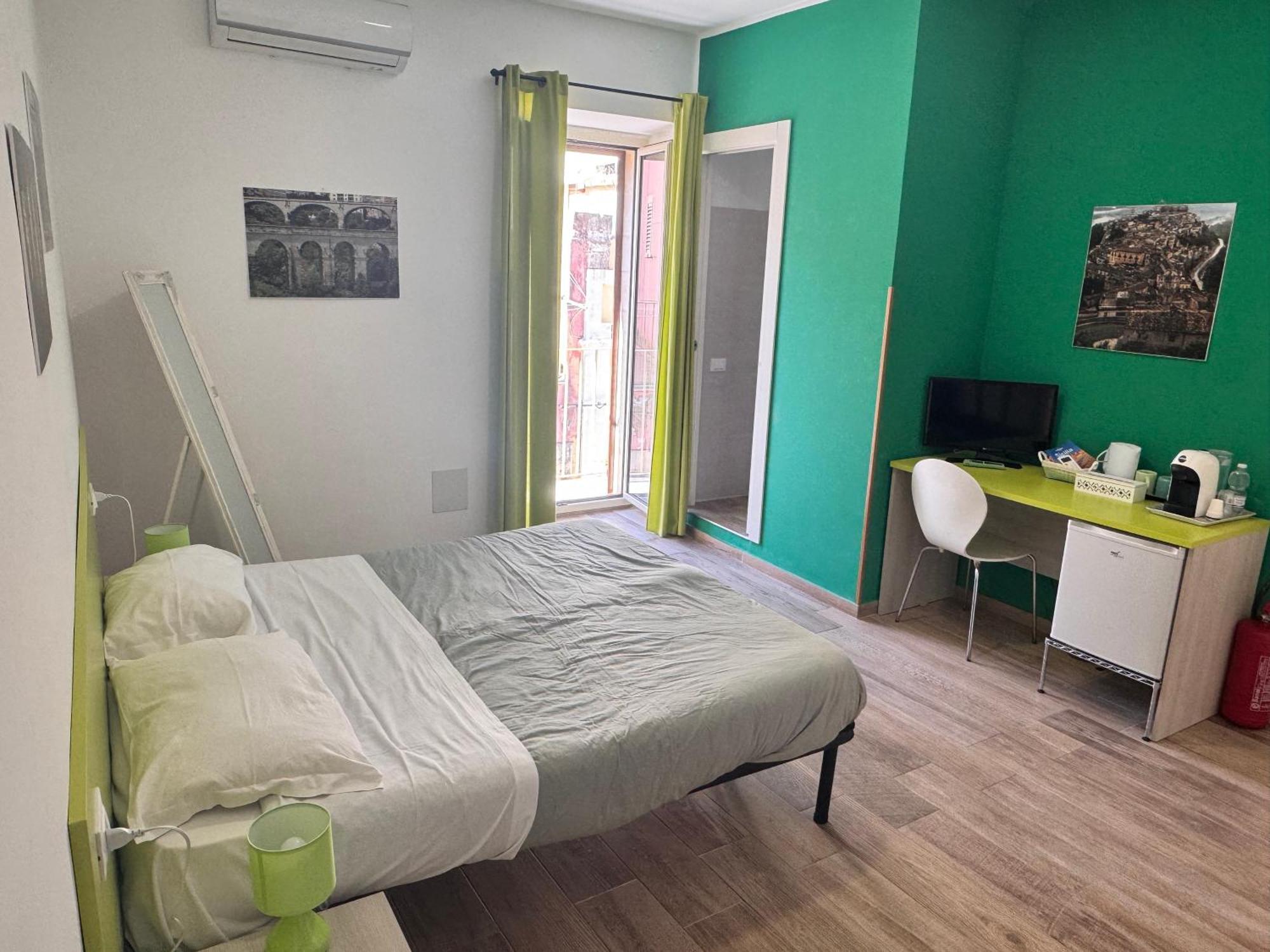 Alex Rooms راغوزا المظهر الخارجي الصورة