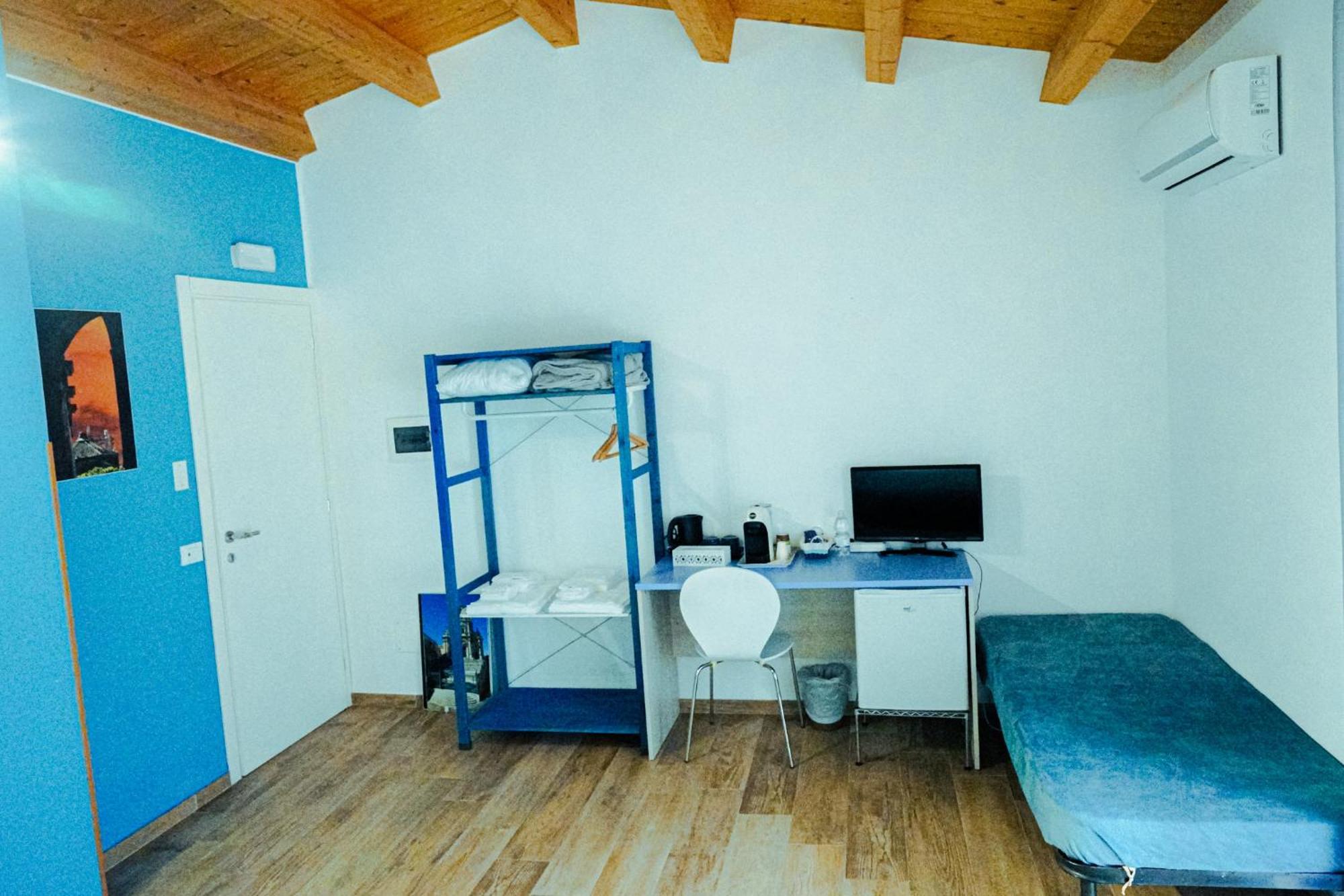 Alex Rooms راغوزا المظهر الخارجي الصورة