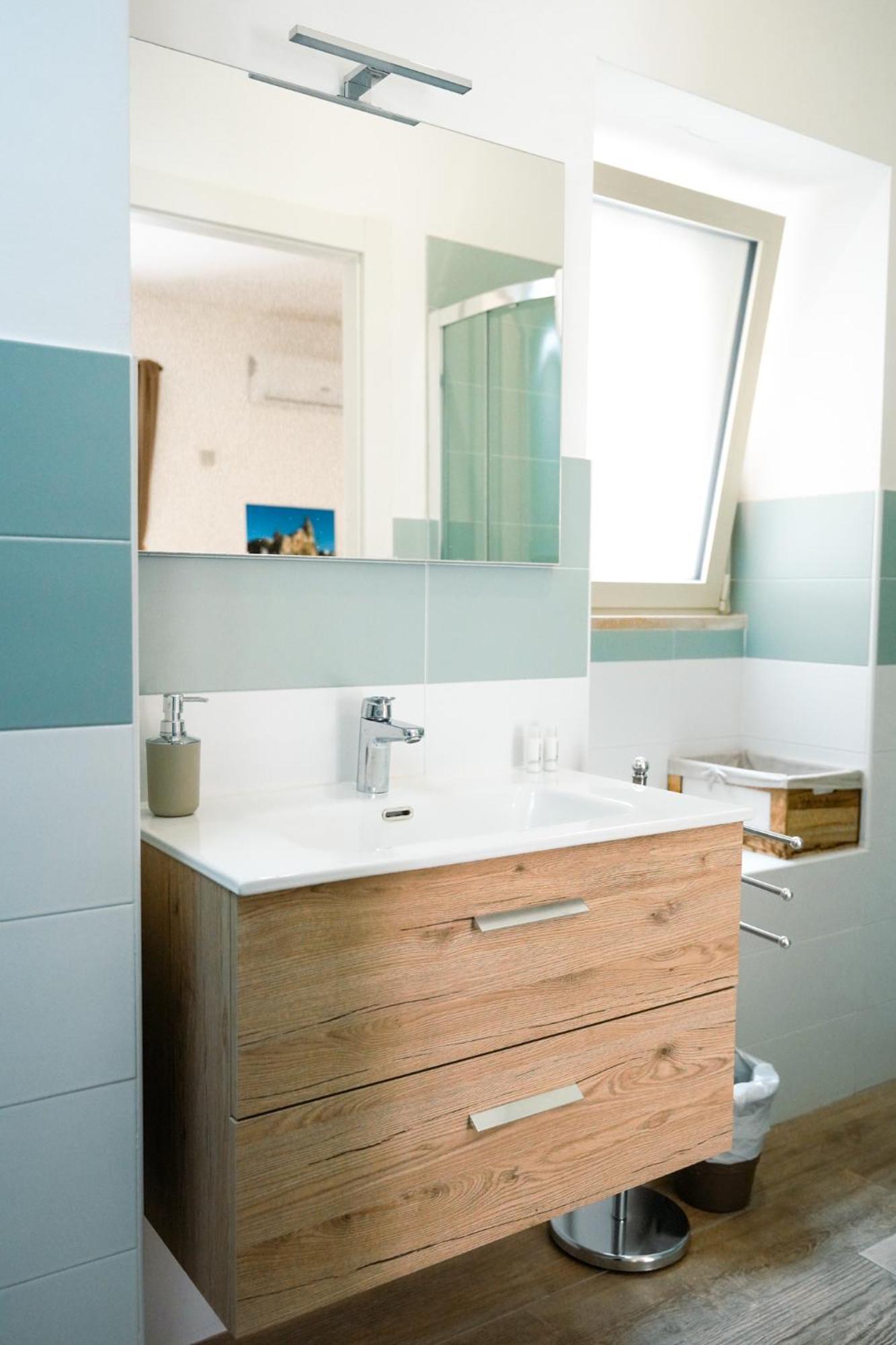 Alex Rooms راغوزا المظهر الخارجي الصورة