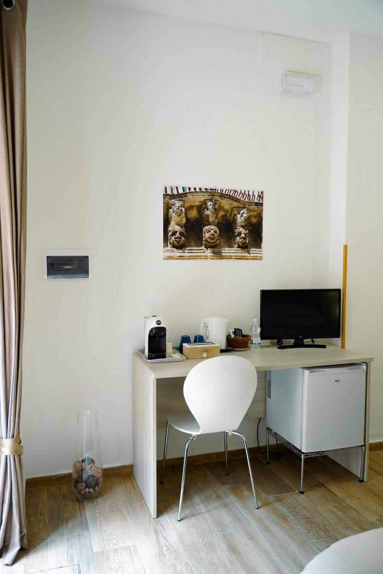 Alex Rooms راغوزا المظهر الخارجي الصورة